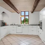 Four-bedroom In 펜션 *