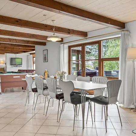 Gorgeous In Romo With Kitchen Casa de Férias Tagholm