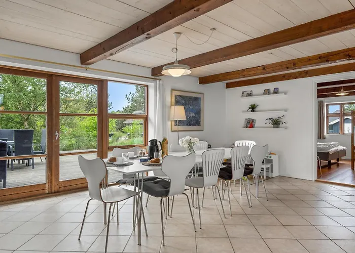 Four-bedroom In Сasa de vacaciones Romo