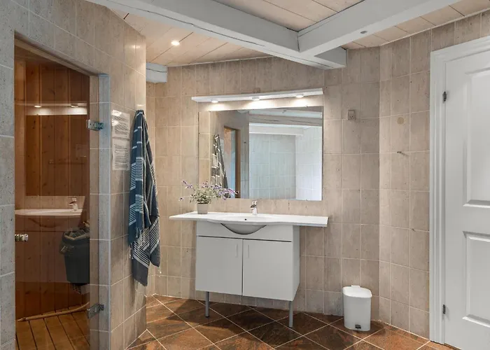 Сasa de vacaciones Four-bedroom In